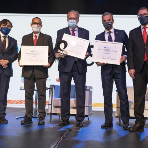 ganador y finalistas premio GEIS 2021 gran organización