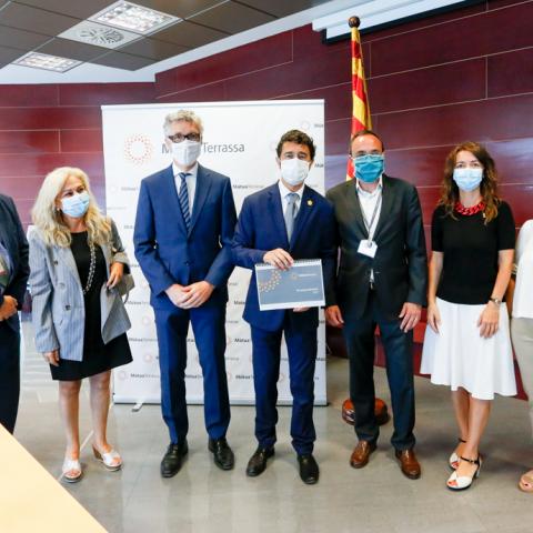 Noticia MútuaTerrassa firma voluntarios